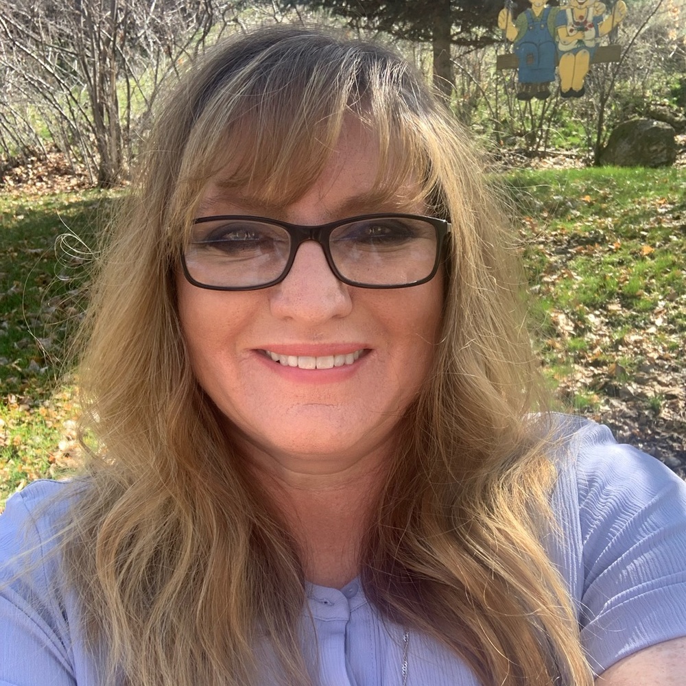 Meet your Posher, Lisa